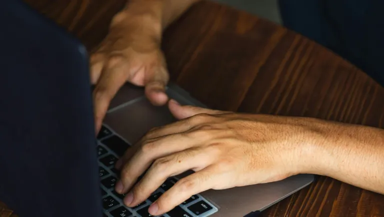 The smarter way to pay suppliers, teams, and expenses